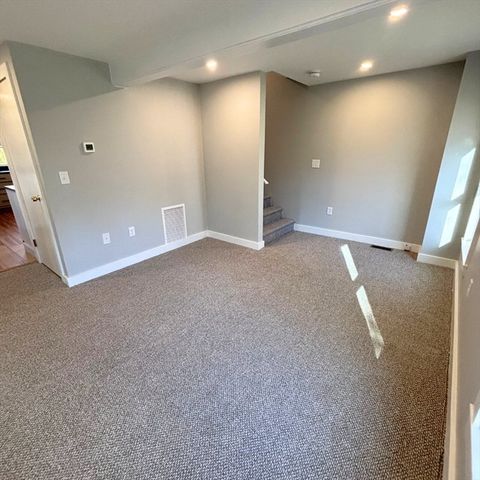 301 Central St, Hudson, MA 01749