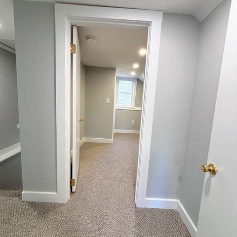 301 Central St, Hudson, MA 01749