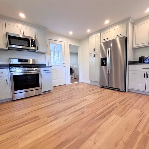 301 Central St, Hudson, MA 01749
