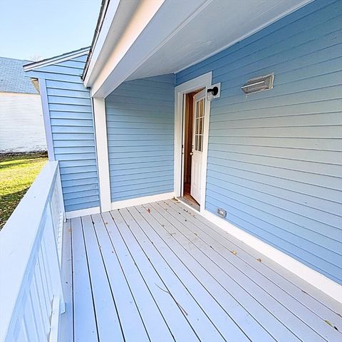 301 Central St, Hudson, MA 01749