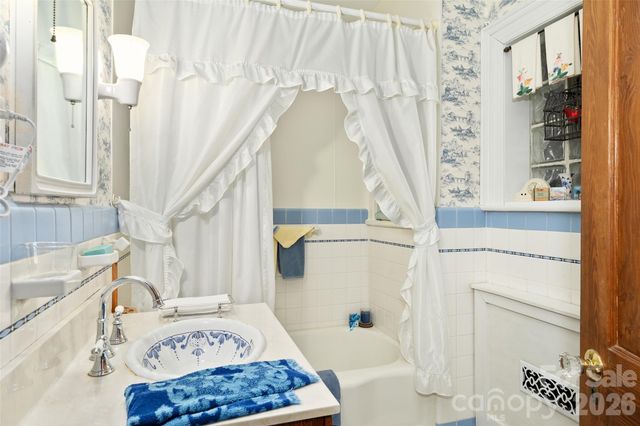 2113 S Lakeshore Drive, Lake Junaluska, NC 28745