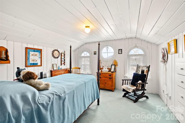 2113 S Lakeshore Drive, Lake Junaluska, NC 28745