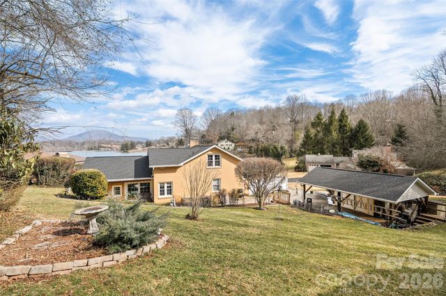 2113 S Lakeshore Drive, Lake Junaluska, NC 28745