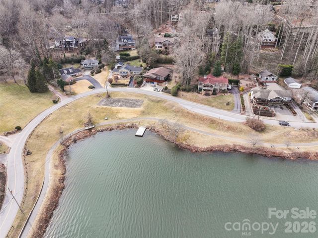 2113 S Lakeshore Drive, Lake Junaluska, NC 28745