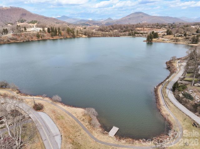 2113 S Lakeshore Drive, Lake Junaluska, NC 28745