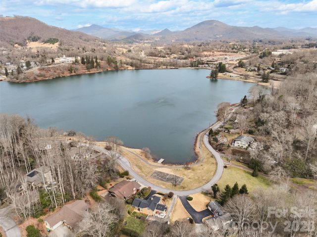 2113 S Lakeshore Drive, Lake Junaluska, NC 28745