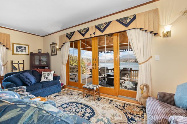 2113 S Lakeshore Drive, Lake Junaluska, NC 28745