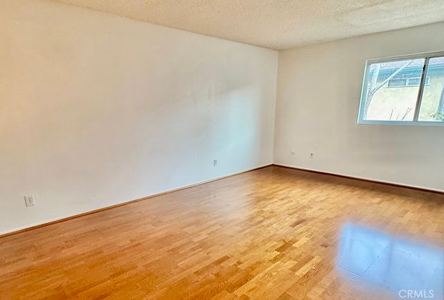 17241 Roscoe 16, Northridge, CA 91325