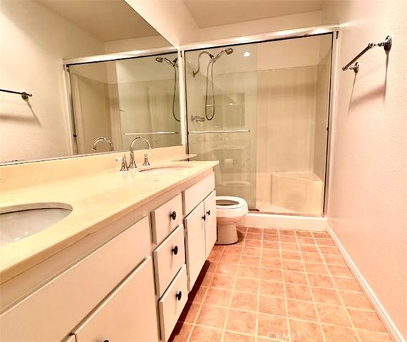 17241 Roscoe 16, Northridge, CA 91325