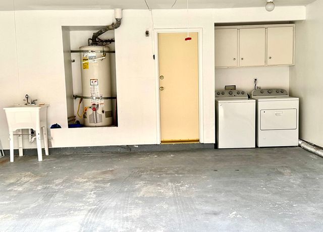 17241 Roscoe 16, Northridge, CA 91325