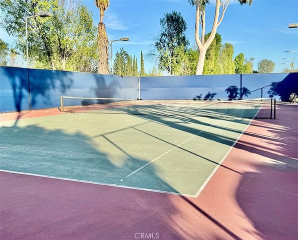 17241 Roscoe 16, Northridge, CA 91325