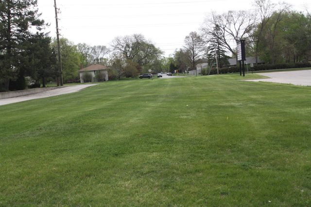 731 E Nerge Road 731-791, Roselle, IL 60172