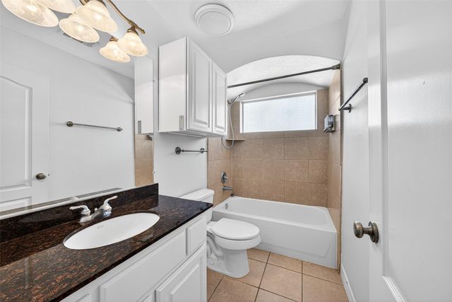 4711 Floyd Street, Houston, TX 77007