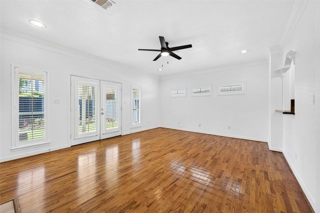 4711 Floyd Street, Houston, TX 77007
