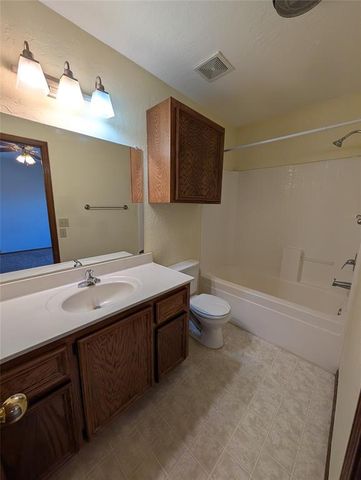 3201 Lois Arlene Circle, Oklahoma City, OK 73160