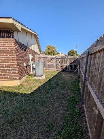 3201 Lois Arlene Circle, Oklahoma City, OK 73160