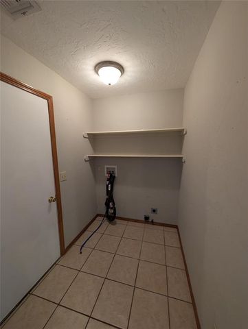 3201 Lois Arlene Circle, Oklahoma City, OK 73160