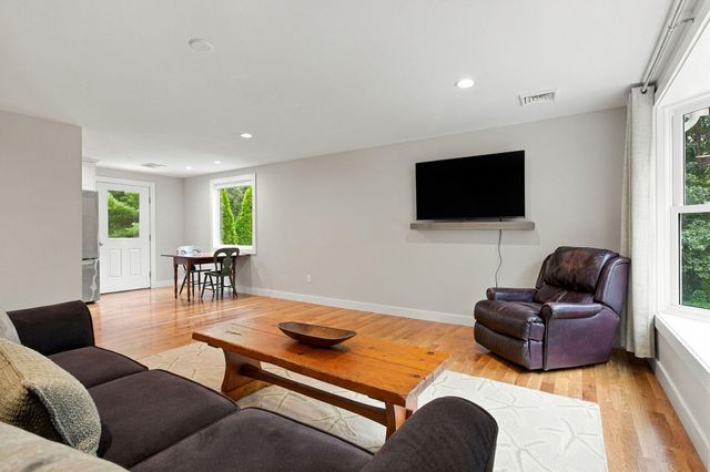 877 Bumps River Road, Centerville, MA 02632