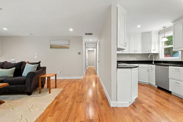 877 Bumps River Road, Centerville, MA 02632