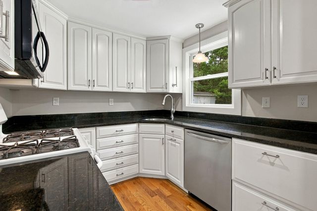 877 Bumps River Road, Centerville, MA 02632