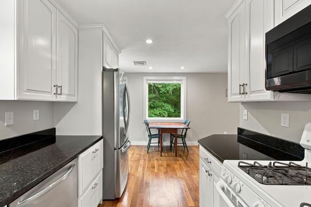 877 Bumps River Road, Centerville, MA 02632