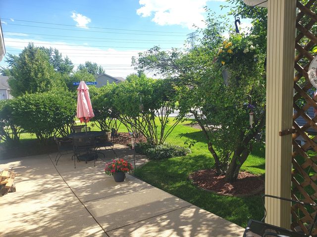 50 S Juniper Drive, North Aurora, IL 60542