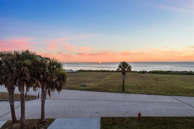 26903 Bay Water Drive, Galveston, TX 77554