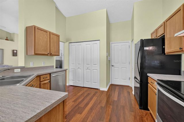 26958 HONEYMOON AVENUE, Leesburg, FL 34748