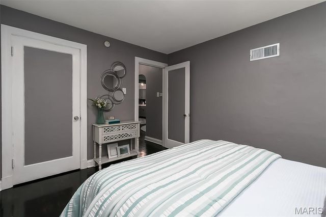 216 S Hartnett Avenue, Ferguson, MO 63135