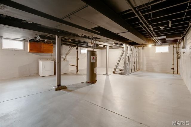 216 S Hartnett Avenue, Ferguson, MO 63135