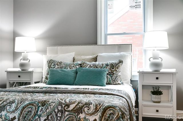 216 S Hartnett Avenue, Ferguson, MO 63135