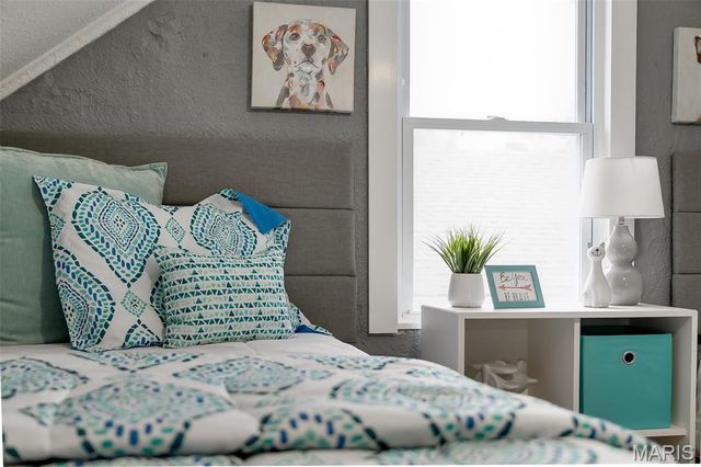 216 S Hartnett Avenue, Ferguson, MO 63135