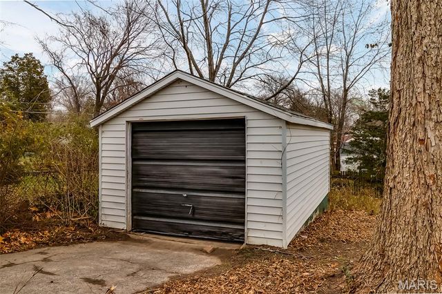 216 S Hartnett Avenue, Ferguson, MO 63135