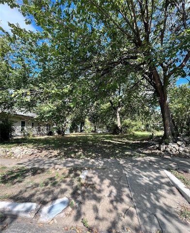 310 N Harding Street, Fort Worth, TX 76102