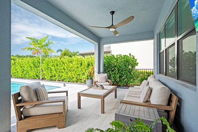 2387 Rollingwood Court, Oakland Park, FL 33309