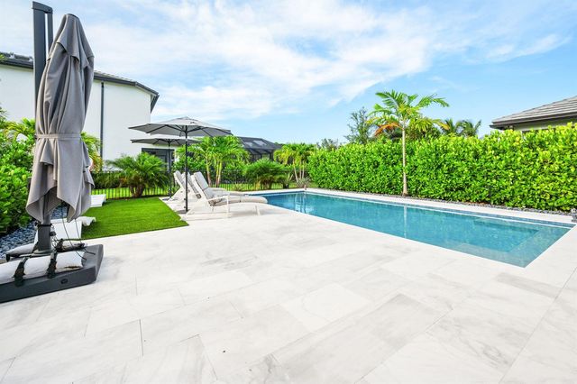 2387 Rollingwood Court, Oakland Park, FL 33309