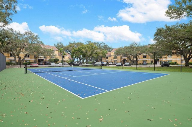2387 Rollingwood Court, Oakland Park, FL 33309