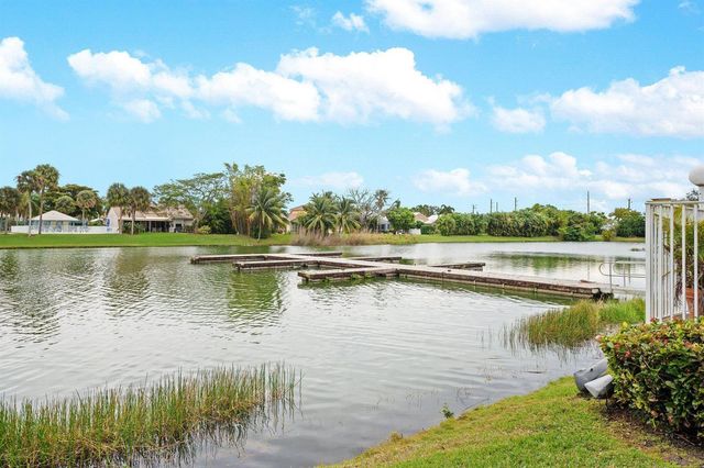 2387 Rollingwood Court, Oakland Park, FL 33309