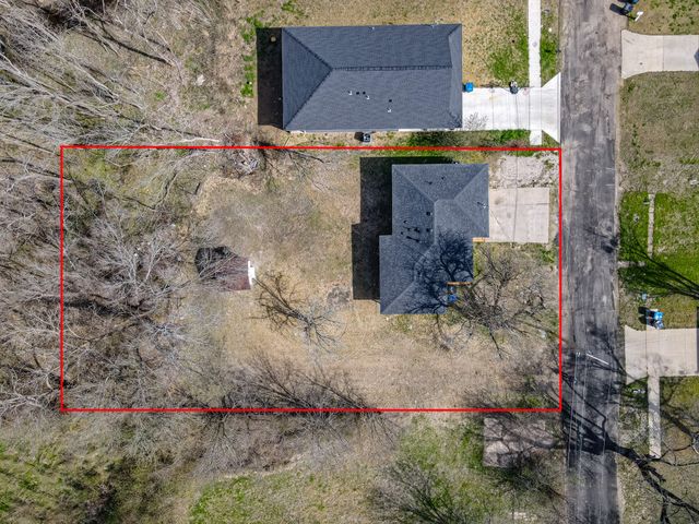 1112 Marshall Street, Greenville, TX 75401