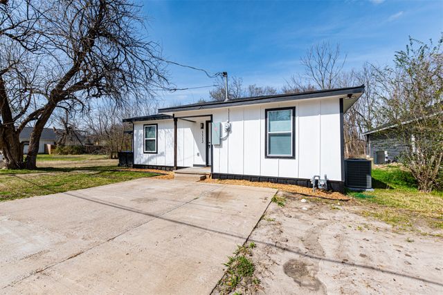 1112 Marshall Street, Greenville, TX 75401