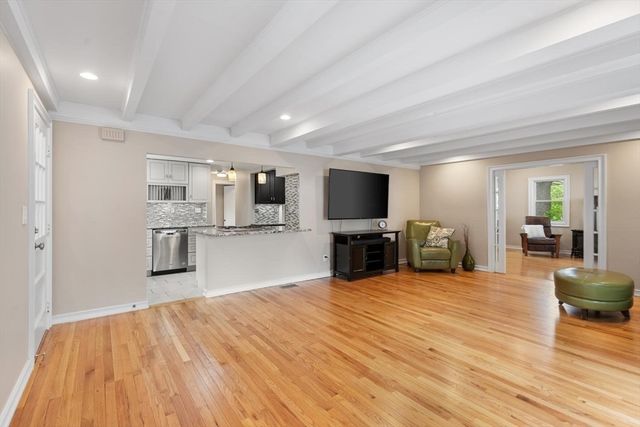 14 Church St, Westwood, MA 02090