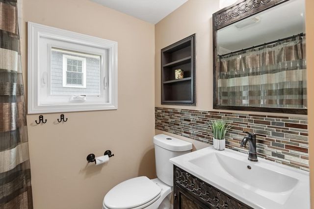 14 Church St, Westwood, MA 02090