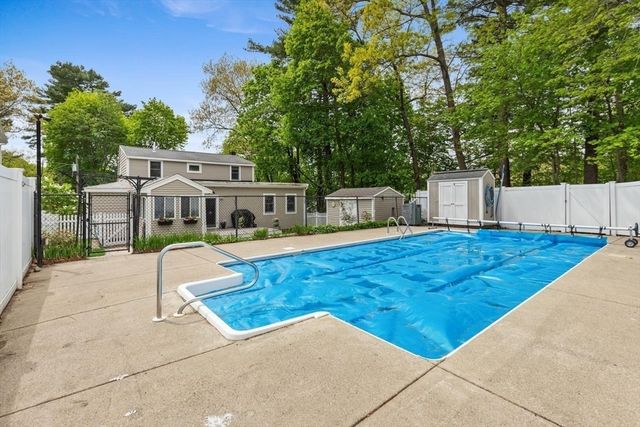 14 Church St, Westwood, MA 02090