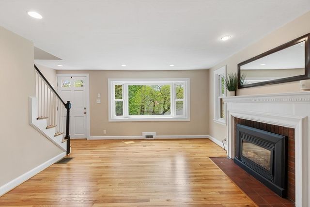 14 Church St, Westwood, MA 02090