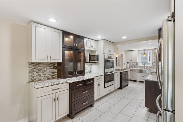 14 Church St, Westwood, MA 02090