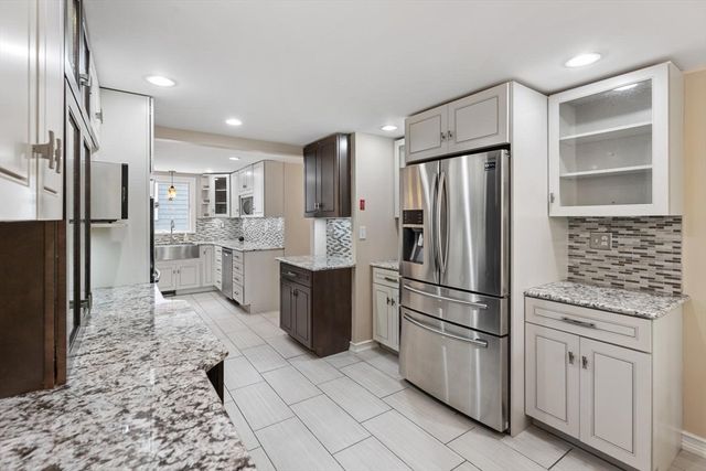 14 Church St, Westwood, MA 02090