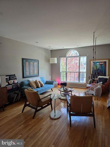 6718 CINNAMON DR, Philadelphia, PA 19128