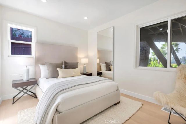 1712 Rotary, Los Angeles, CA 90026