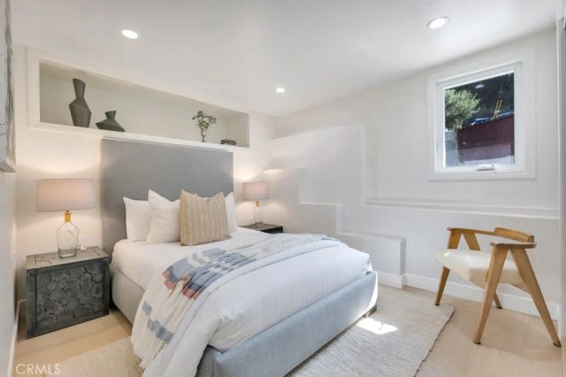 1712 Rotary, Los Angeles, CA 90026