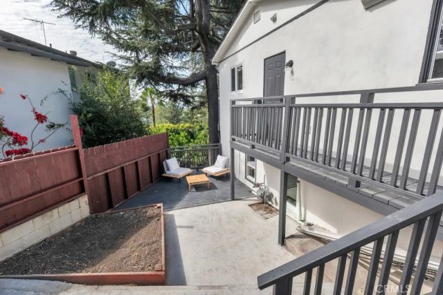 1712 Rotary, Los Angeles, CA 90026